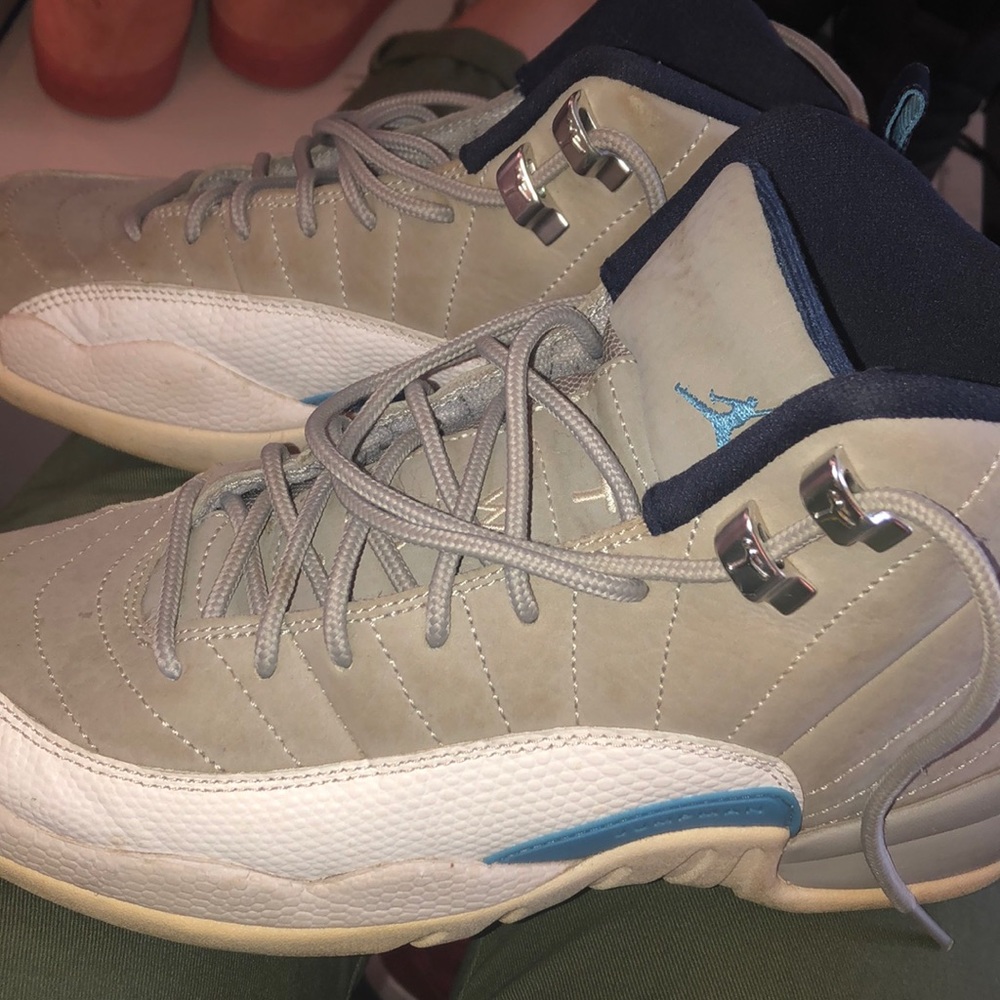 Wolf grey Jordan 12’s